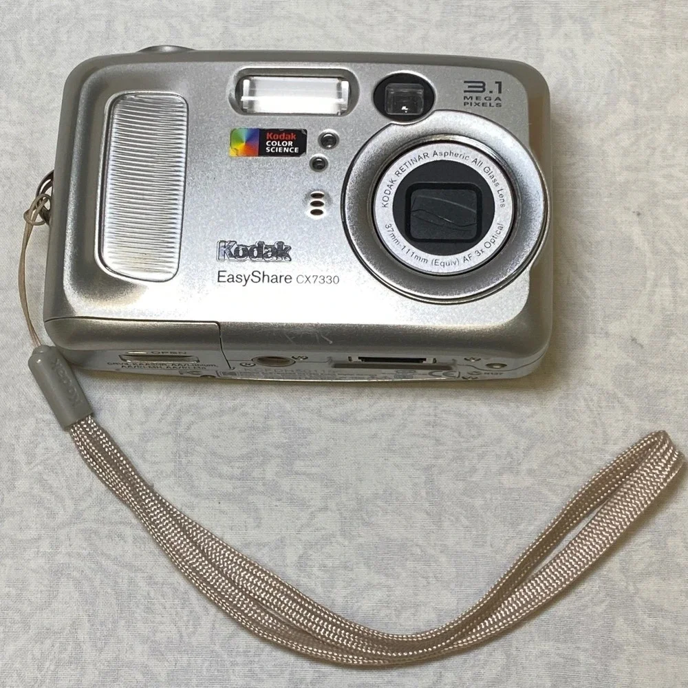 Kodak EasyShare CX7330 3.1MP Digital Camera Tested‎ Works Box Case Cable